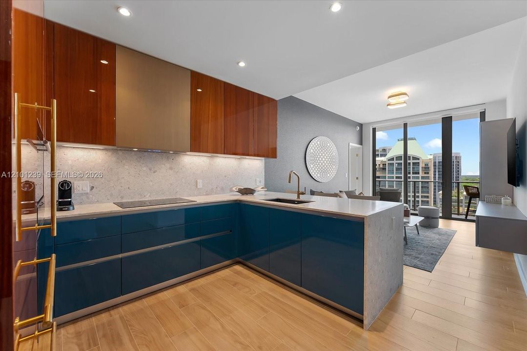 For Rent: $11,000 (2 beds, 2 baths, 847 Square Feet)