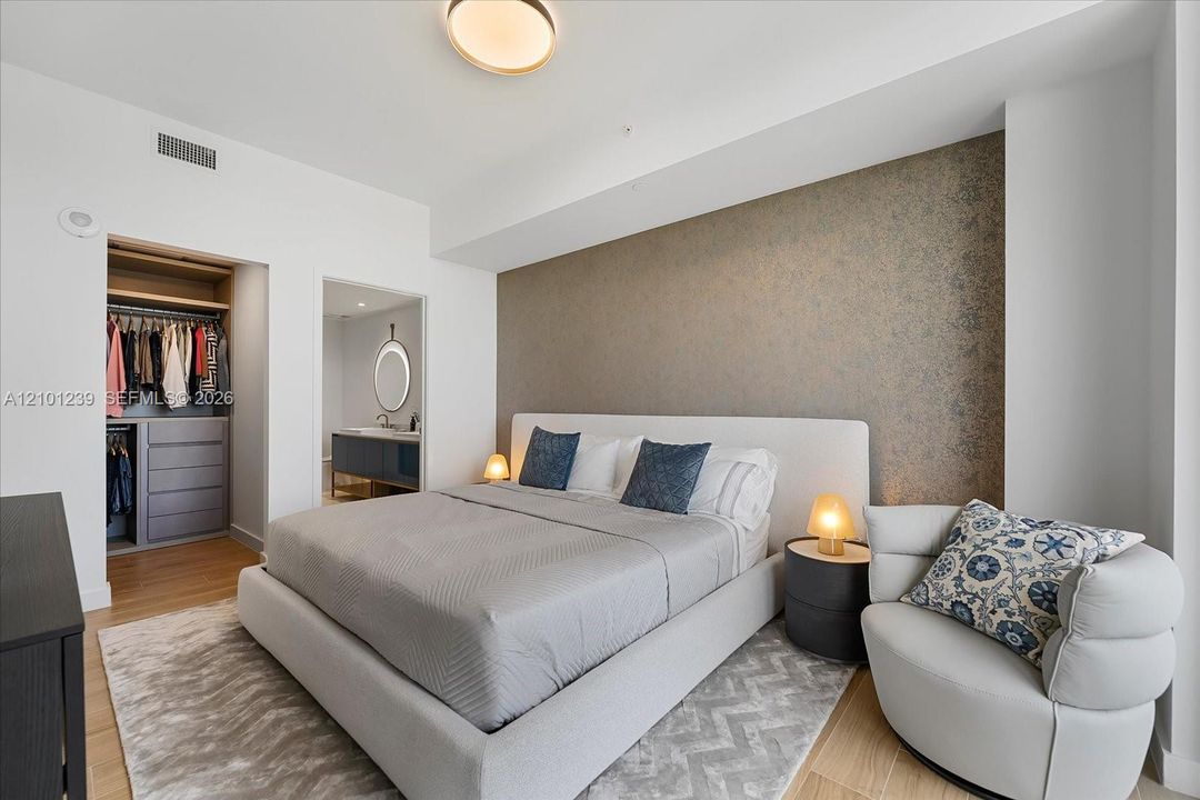 For Rent: $11,000 (2 beds, 2 baths, 847 Square Feet)