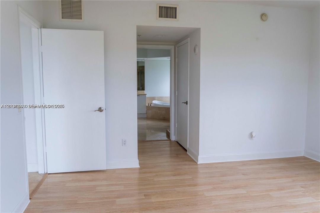For Rent: $3,250 (2 beds, 2 baths, 1763 Square Feet)