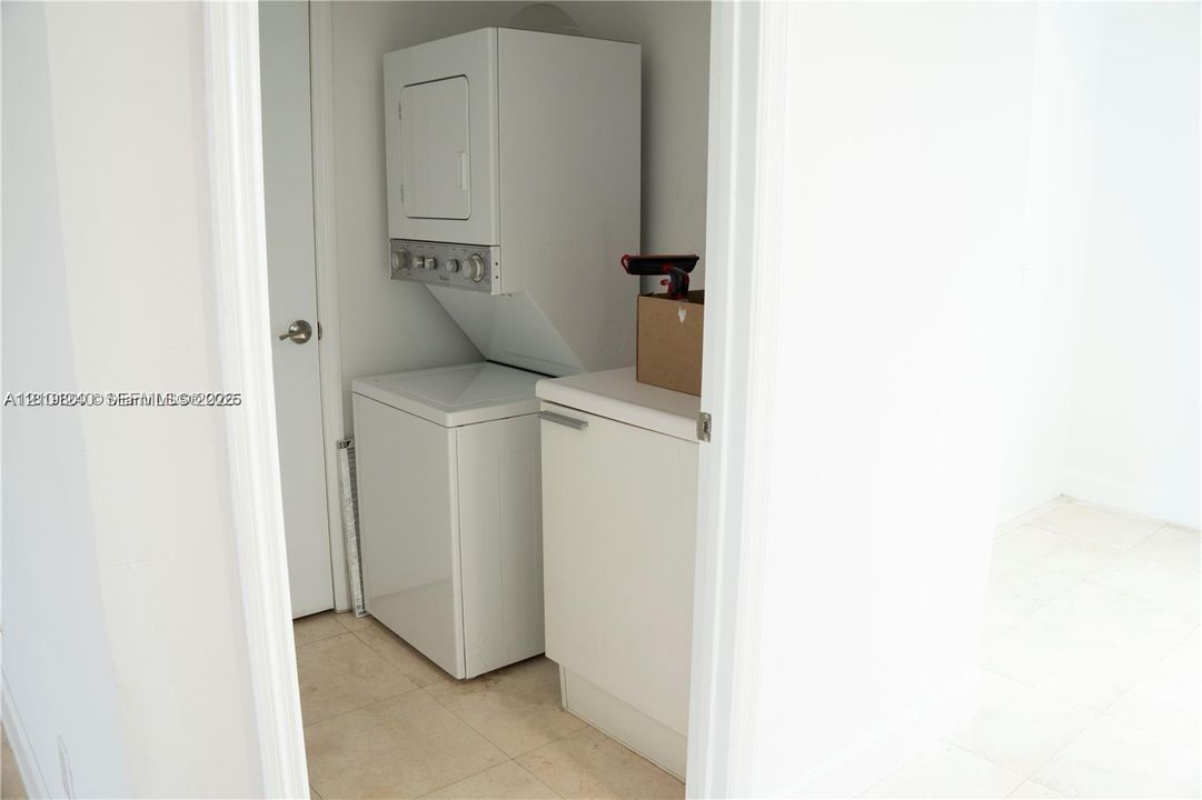For Rent: $3,250 (2 beds, 2 baths, 1763 Square Feet)