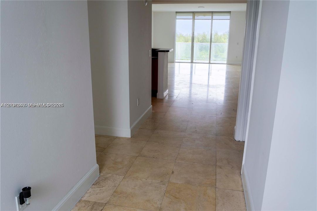 For Rent: $3,250 (2 beds, 2 baths, 1763 Square Feet)