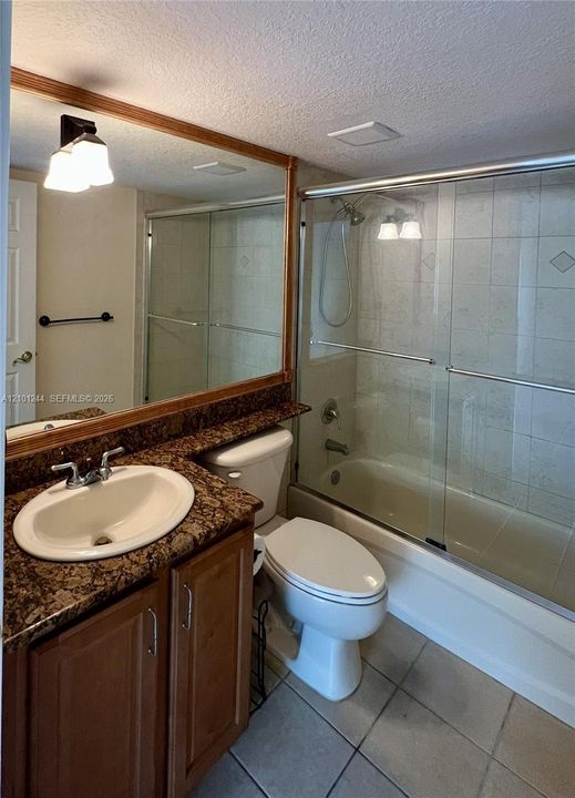 На продажу: $219,000 (1 спален, 1 ванн, 625 Квадратных фут)