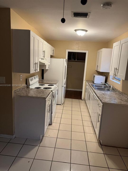 В аренду: $2,950 (3 спален, 2 ванн, 1500 Квадратных фут)