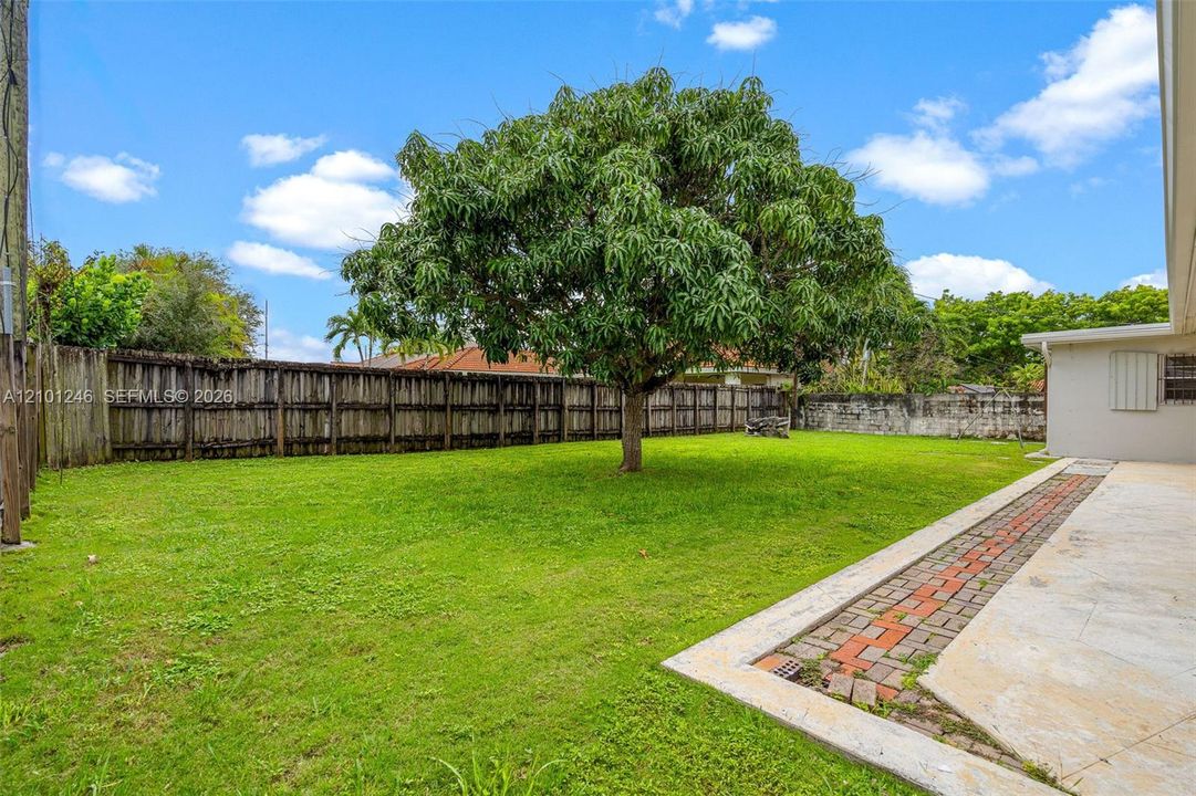 На продажу: $759,000 (4 спален, 3 ванн, 1925 Квадратных фут)