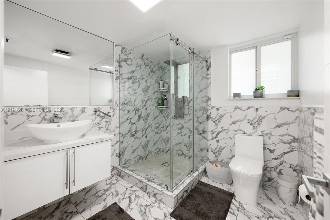 На продажу: $1,349,999 (4 спален, 2 ванн, 1871 Квадратных фут)