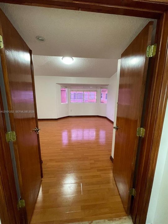 En Renta: $2,900 (3 camas, 2 baños, 1515 Pies cuadrados)