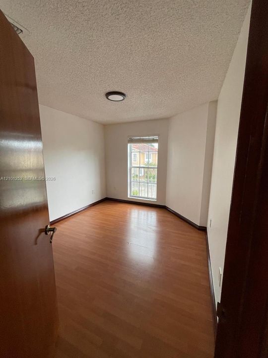 En Renta: $2,900 (3 camas, 2 baños, 1515 Pies cuadrados)