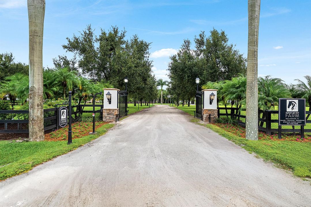 Gate
