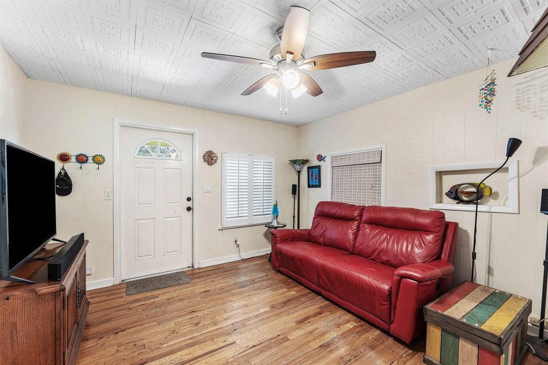 005-806NorthMStreet-LakeWorthBeach-FL-33