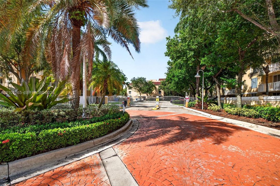 : $349,000 (2 camas, 2 baños, 1138 Pies cuadrados)