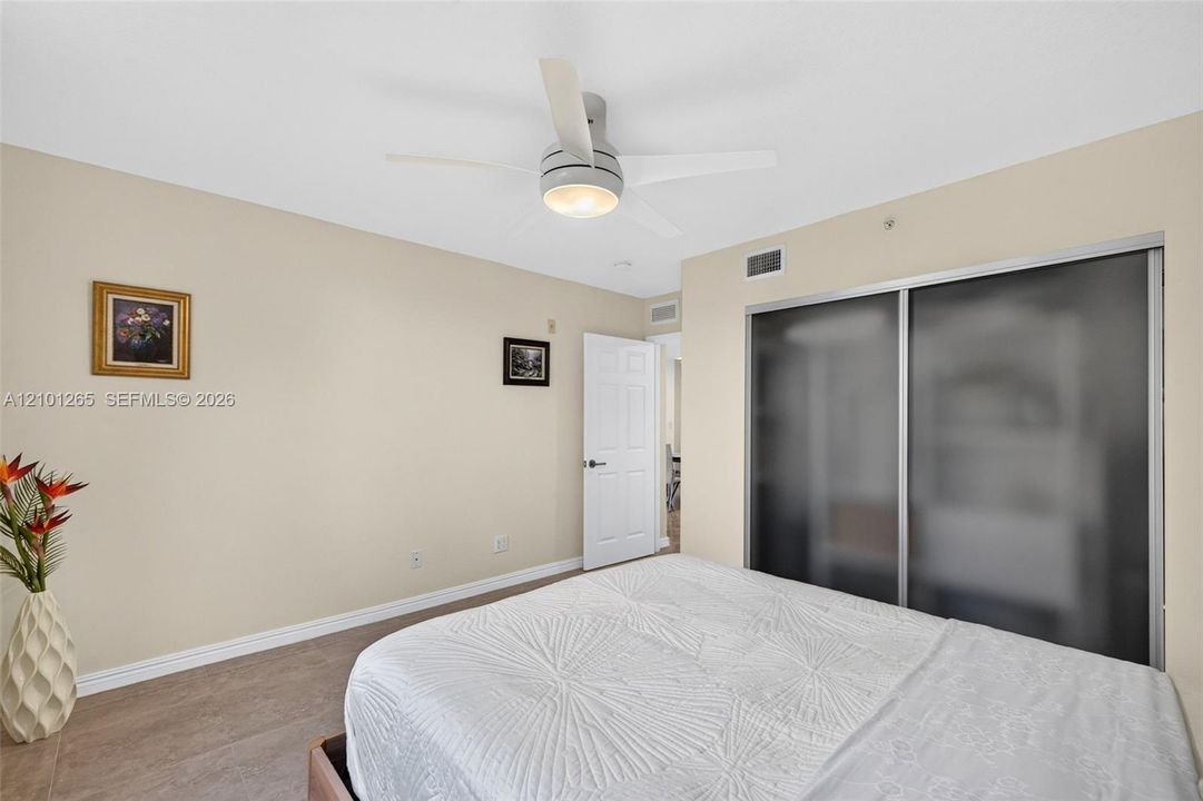 : $349,000 (2 camas, 2 baños, 1138 Pies cuadrados)