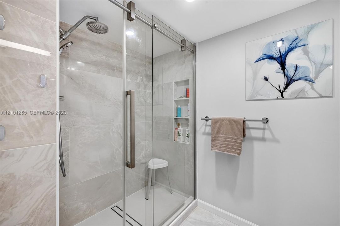 : $349,000 (2 camas, 2 baños, 1138 Pies cuadrados)