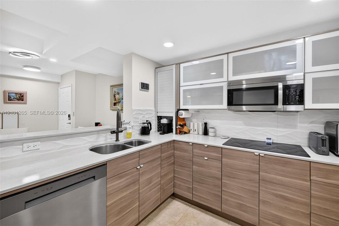 : $349,000 (2 camas, 2 baños, 1138 Pies cuadrados)