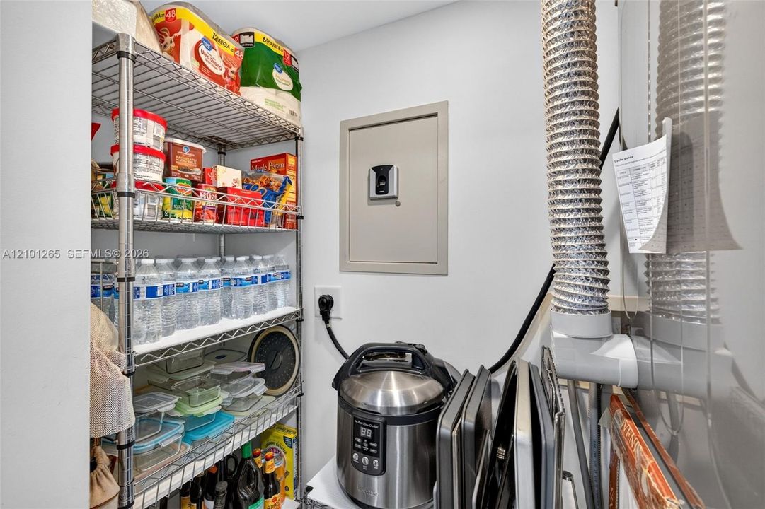 : $349,000 (2 camas, 2 baños, 1138 Pies cuadrados)