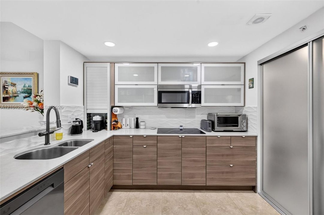 : $349,000 (2 camas, 2 baños, 1138 Pies cuadrados)