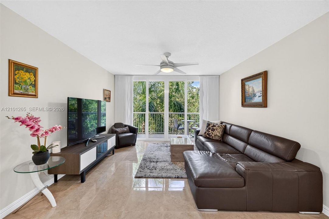 : $349,000 (2 camas, 2 baños, 1138 Pies cuadrados)