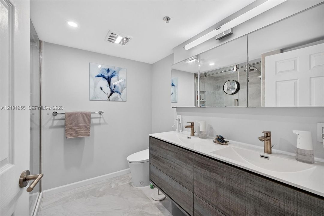 : $349,000 (2 camas, 2 baños, 1138 Pies cuadrados)
