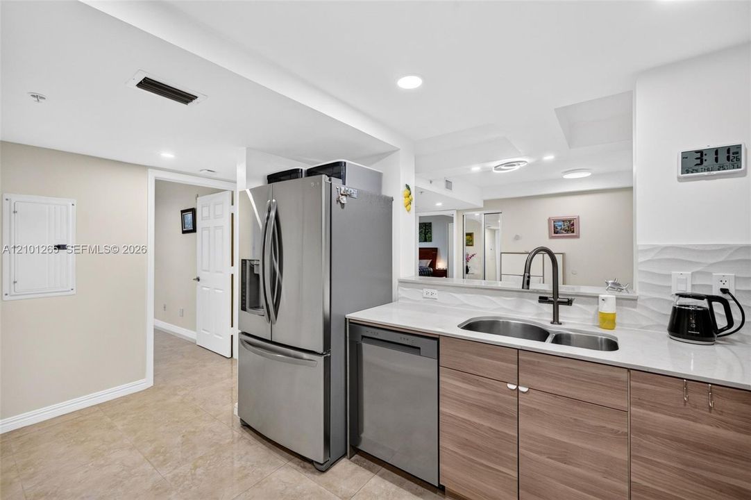 : $349,000 (2 camas, 2 baños, 1138 Pies cuadrados)
