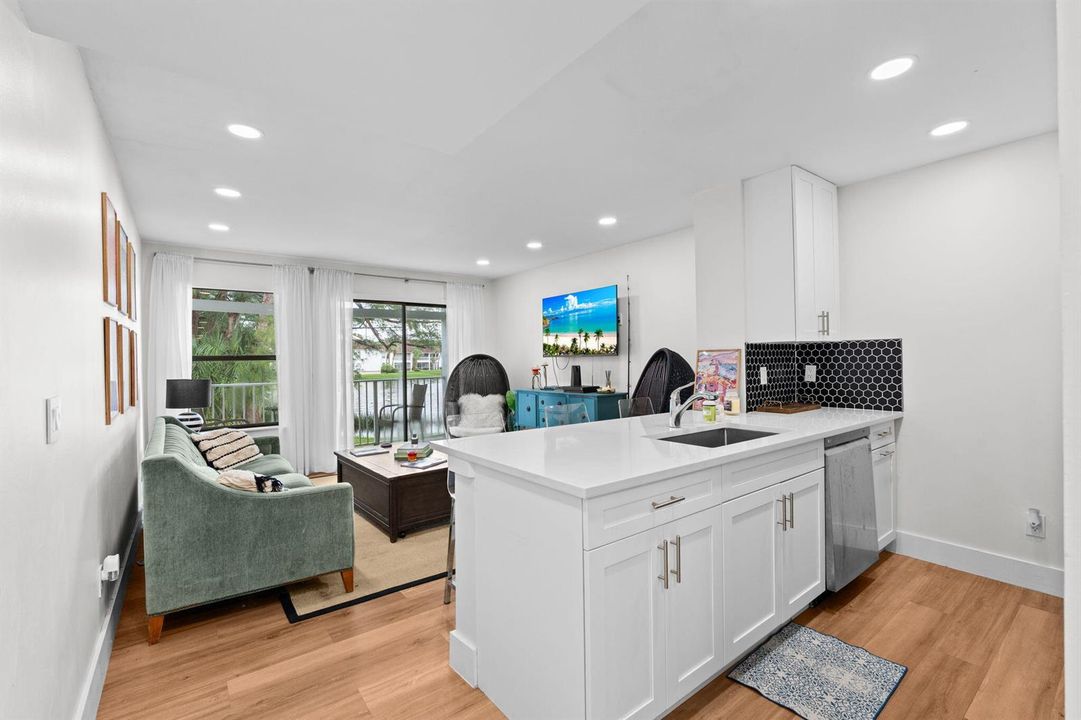 12-web-or-mls-A7409601