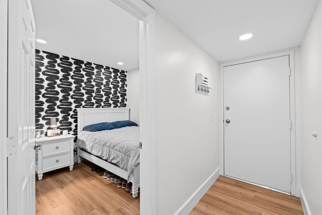 3-web-or-mls-A7409595