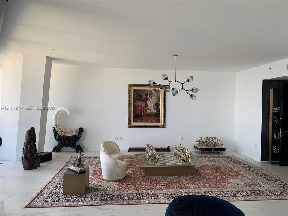For Sale: $6,995,000 (4 beds, 5 baths, 4600 Square Feet)
