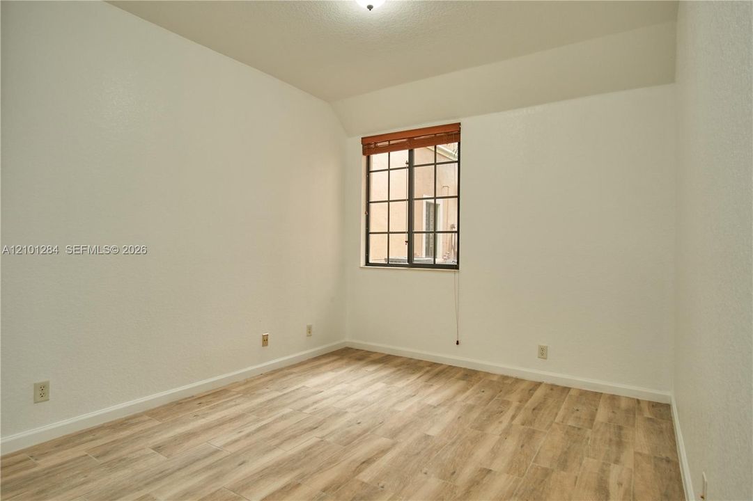 В аренду: $4,300 (3 спален, 2 ванн, 1560 Квадратных фут)