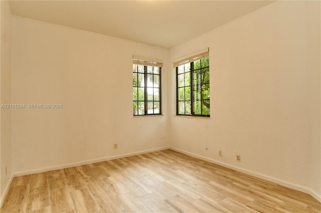 В аренду: $4,300 (3 спален, 2 ванн, 1560 Квадратных фут)