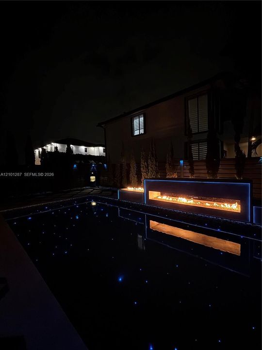 En Venta: $1,400,000 (5 camas, 3 baños, 3082 Pies cuadrados)