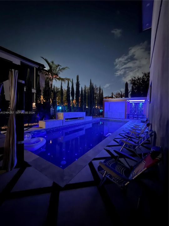 En Venta: $1,400,000 (5 camas, 3 baños, 3082 Pies cuadrados)