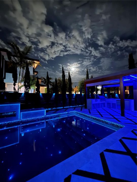 En Venta: $1,400,000 (5 camas, 3 baños, 3082 Pies cuadrados)