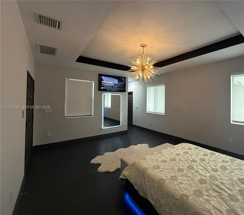 En Venta: $1,400,000 (5 camas, 3 baños, 3082 Pies cuadrados)