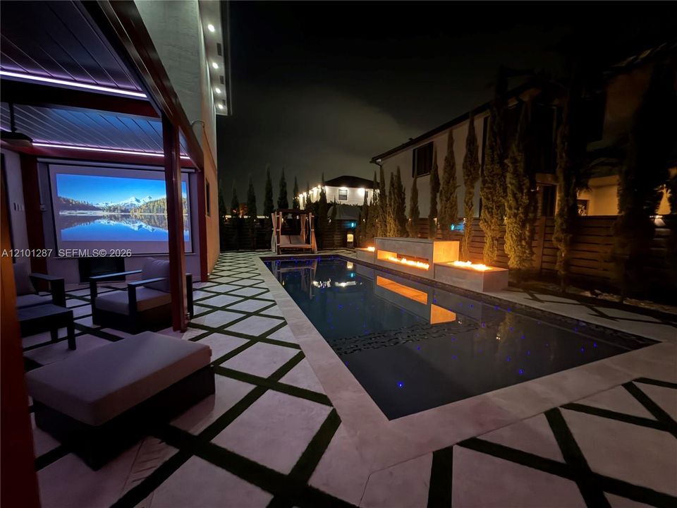 En Venta: $1,400,000 (5 camas, 3 baños, 3082 Pies cuadrados)