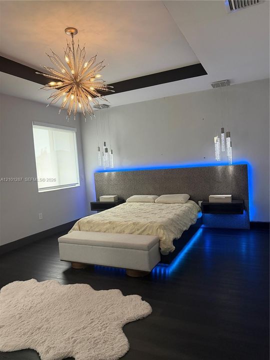En Venta: $1,400,000 (5 camas, 3 baños, 3082 Pies cuadrados)