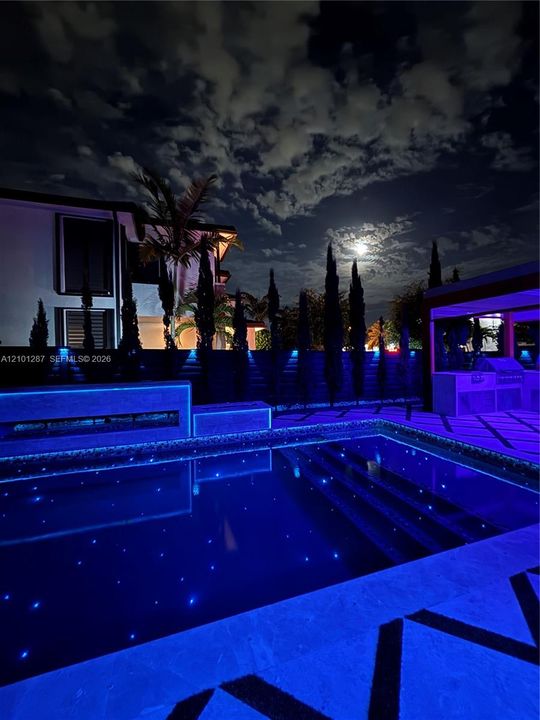 En Venta: $1,400,000 (5 camas, 3 baños, 3082 Pies cuadrados)