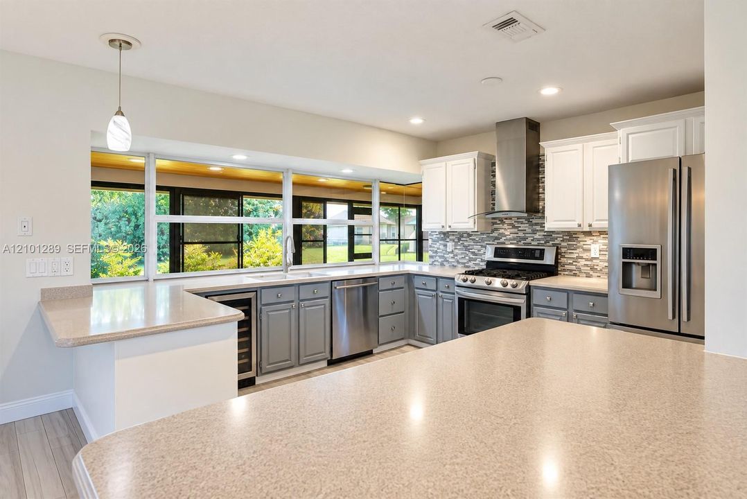 For Sale: $399,000 (3 beds, 2 baths, 1627 Square Feet)