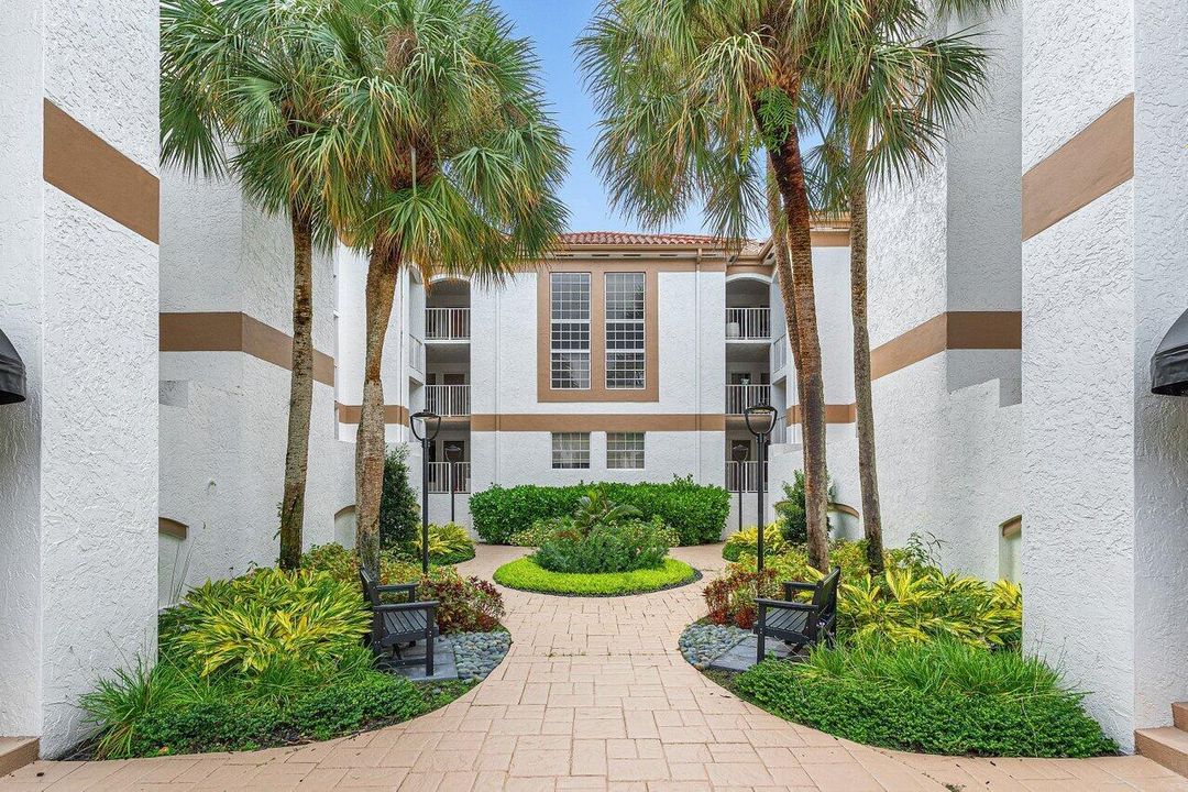 002-7370OrangewoodLane-202-BocaRaton-FL-