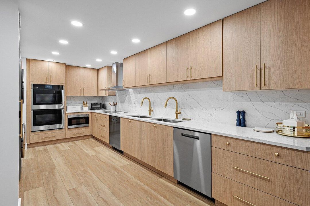 011-7370OrangewoodLane-202-BocaRaton-FL-