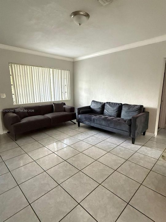 В аренду: $3,800 (3 спален, 2 ванн, 1416 Квадратных фут)