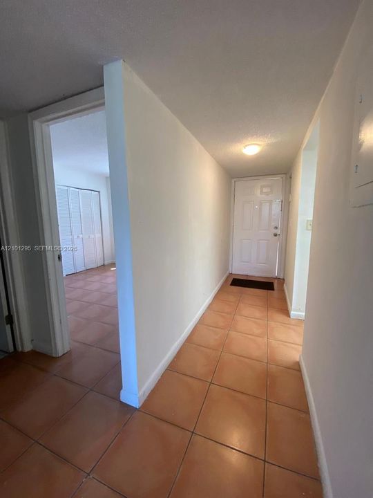 En Venta: $238,000 (2 camas, 2 baños, 960 Pies cuadrados)