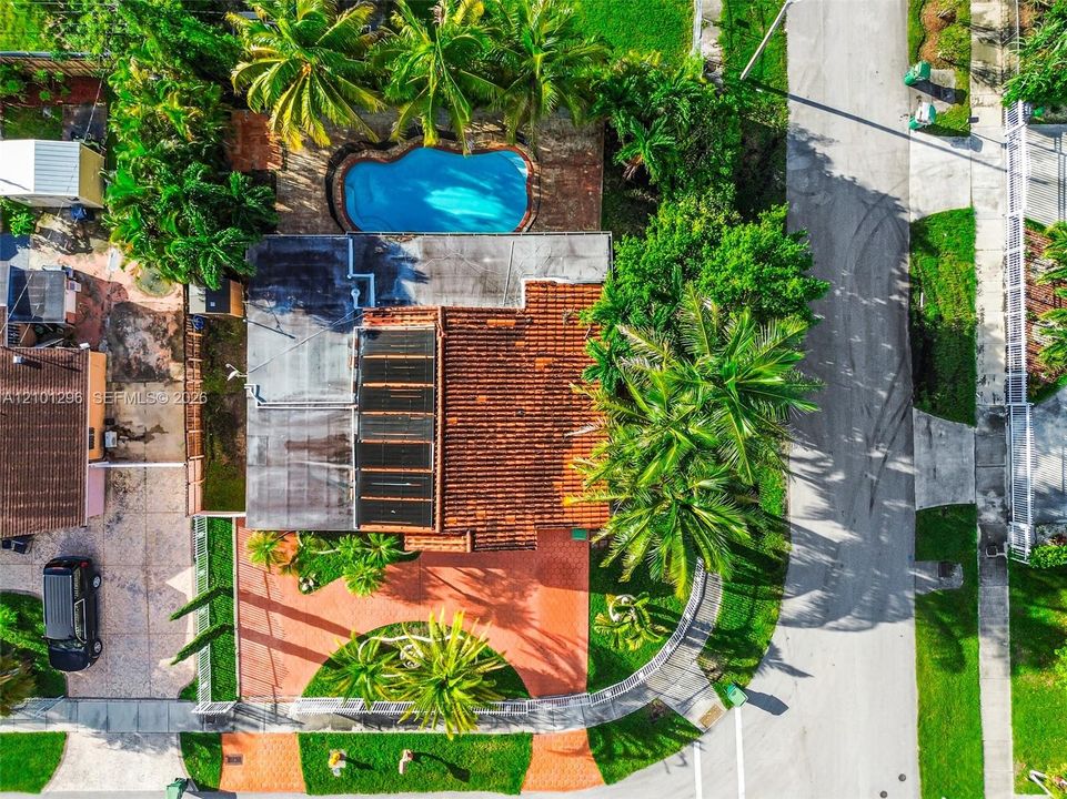 На продажу: $685,000 (3 спален, 2 ванн, 1645 Квадратных фут)