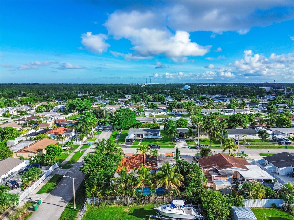 На продажу: $685,000 (3 спален, 2 ванн, 1645 Квадратных фут)