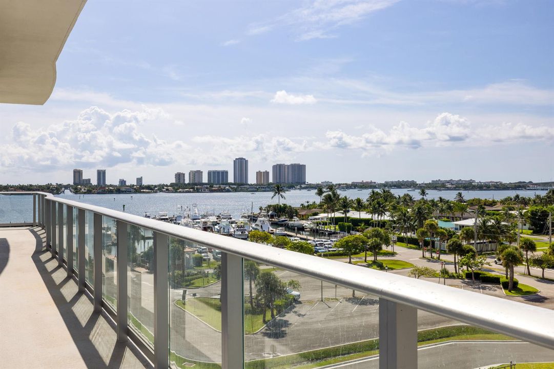 Wrap-around Balcony