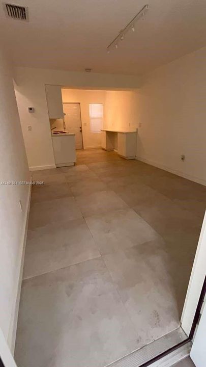 En Renta: $1,650 (1 camas, 1 baños, 700 Pies cuadrados)