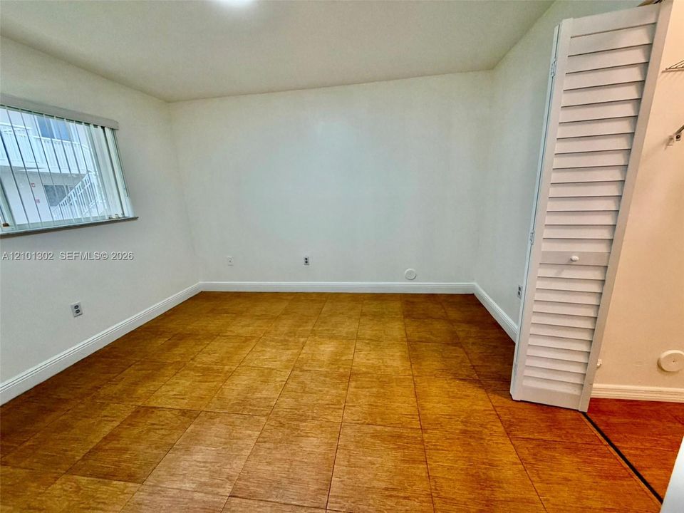 В аренду: $2,400 (2 спален, 2 ванн, 1090 Квадратных фут)