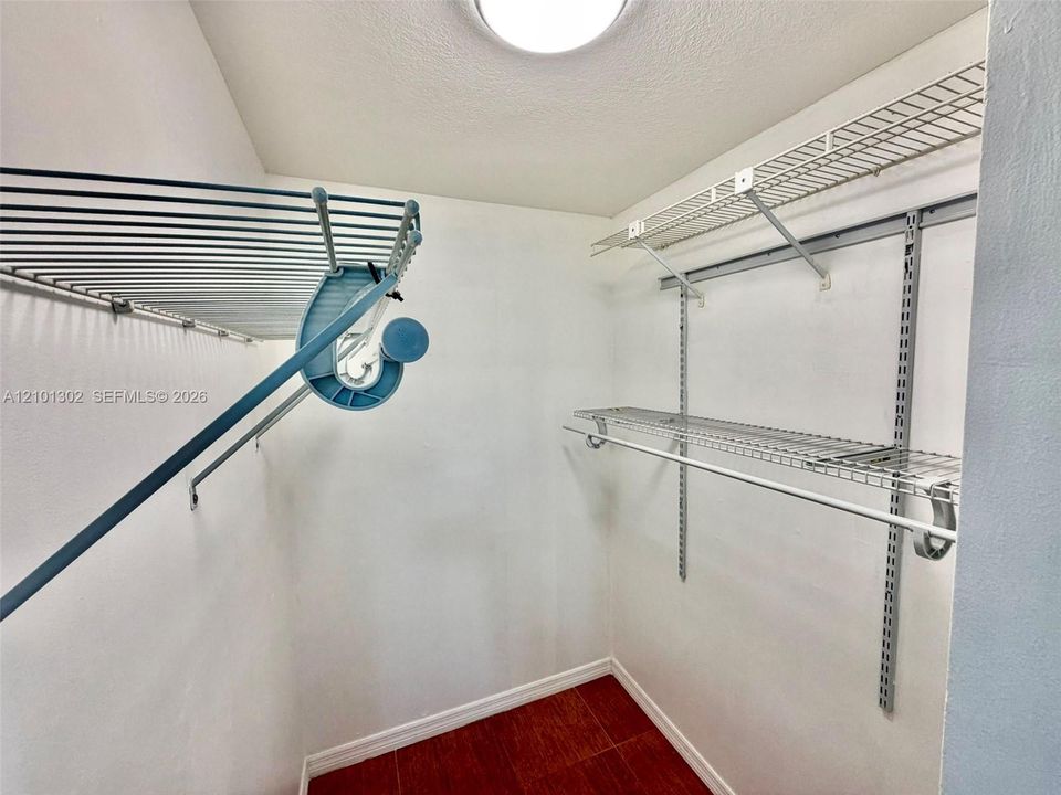 В аренду: $2,400 (2 спален, 2 ванн, 1090 Квадратных фут)