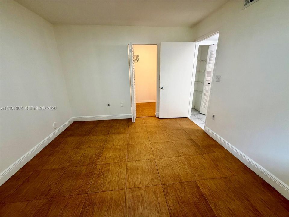 В аренду: $2,400 (2 спален, 2 ванн, 1090 Квадратных фут)