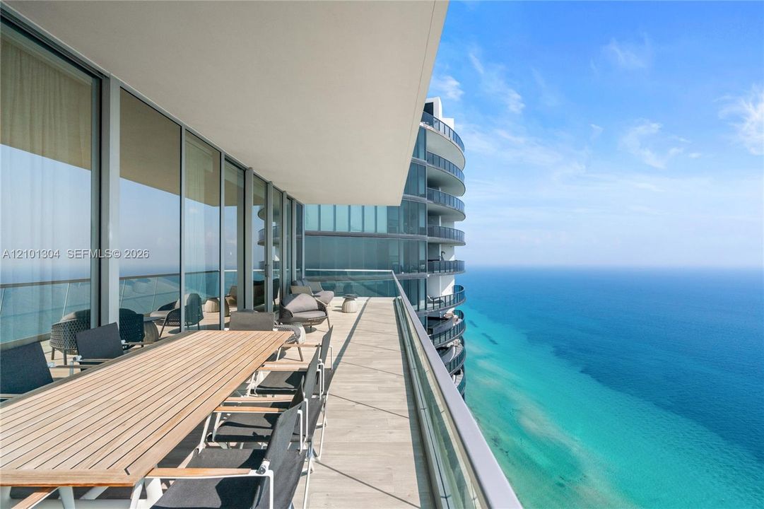 En Venta: $7,995,000 (4 camas, 5 baños, 3252 Pies cuadrados)