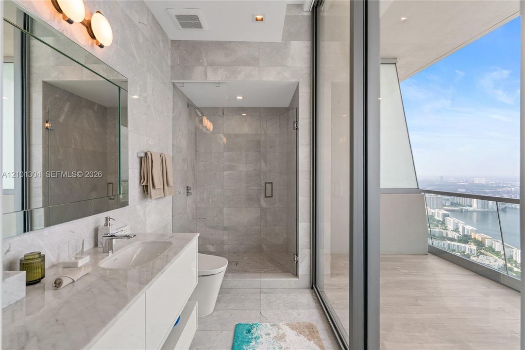 En Venta: $7,995,000 (4 camas, 5 baños, 3252 Pies cuadrados)