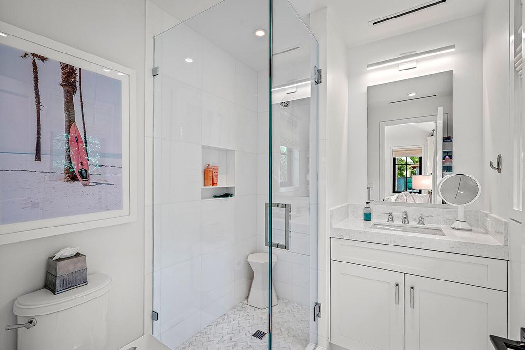 Guest Bath 3