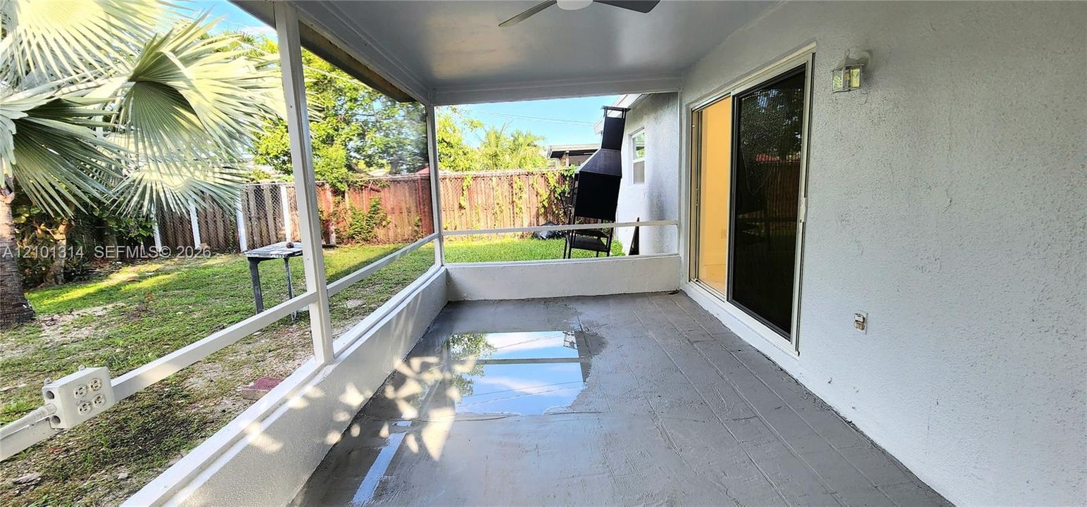 В аренду: $3,200 (2 спален, 2 ванн, 1071 Квадратных фут)